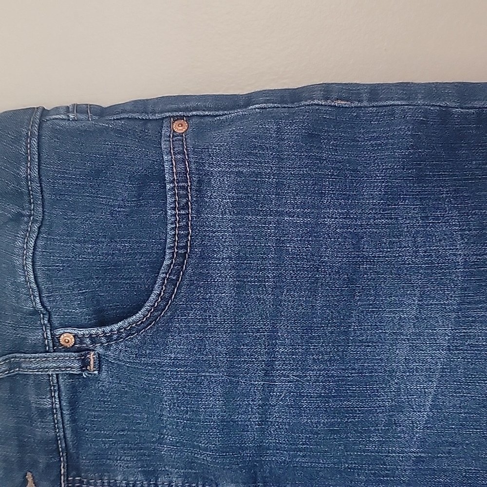 Jessica Simpson Blue Jean Shorts Size 12 / 31 - Picture 3 of 7